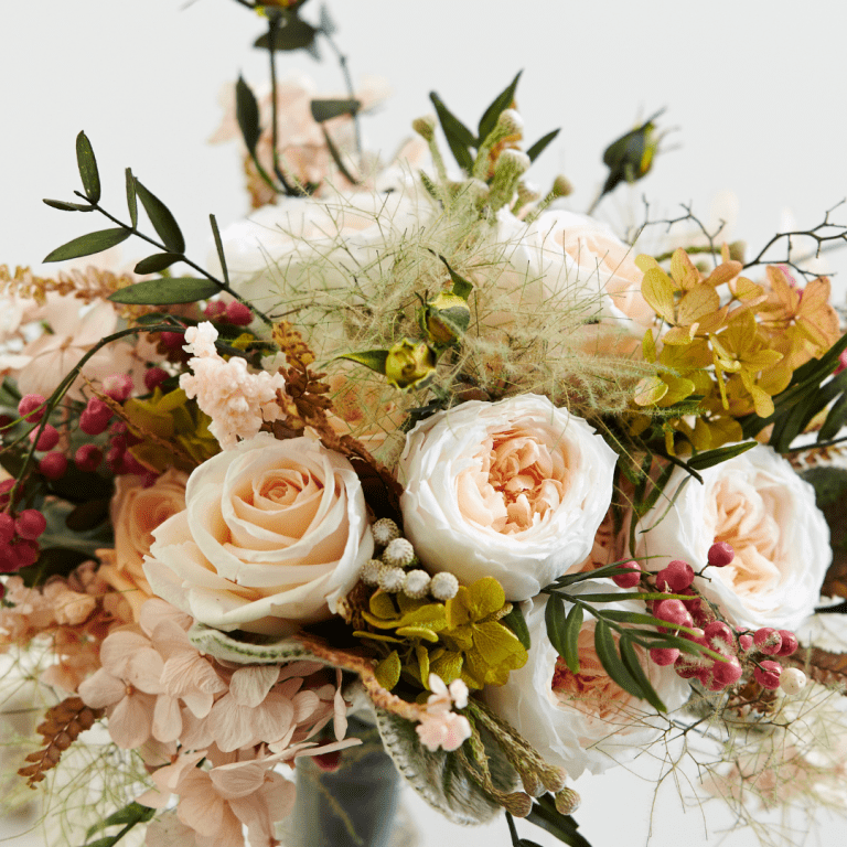 Planning your wedding bouquet flowers in season - Flower preservation Workshop