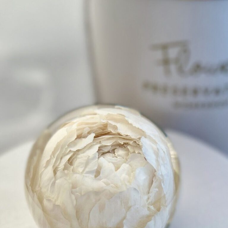 2.5" Single Flower Paperweight